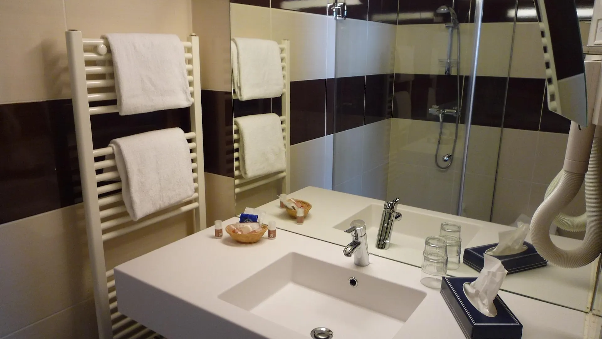 The Originals City, Hotel Rey Du Mont Sion Saint-Blaise